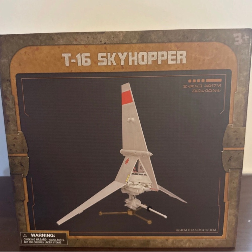 T-16 Skyhopper Kids Action Figure Playset - White and Red